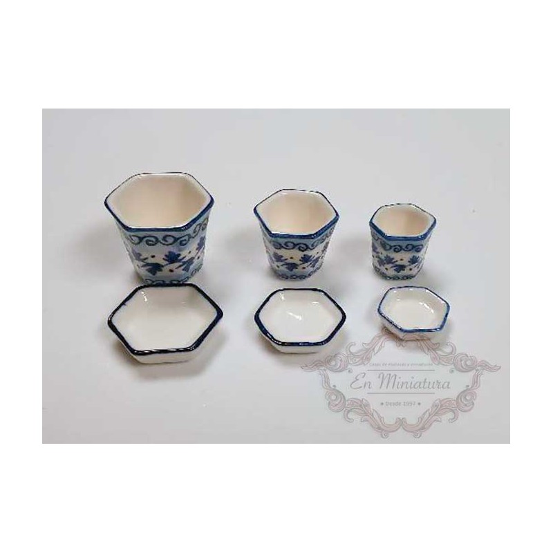 Set of three ceramic pots with dish