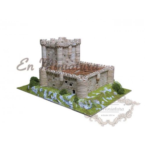 Castle Fuensaldaña, model to build