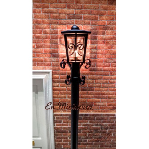 Street lamp high